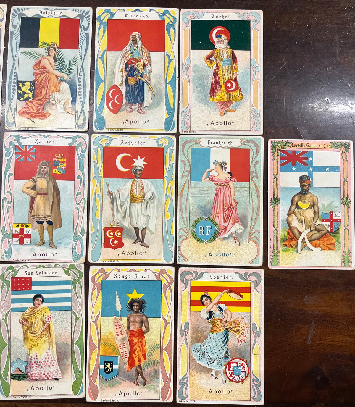 Lot of 19th-century advertising trade cards - Apollo Wien - Nations and Costumes of the World - Sammelbilder