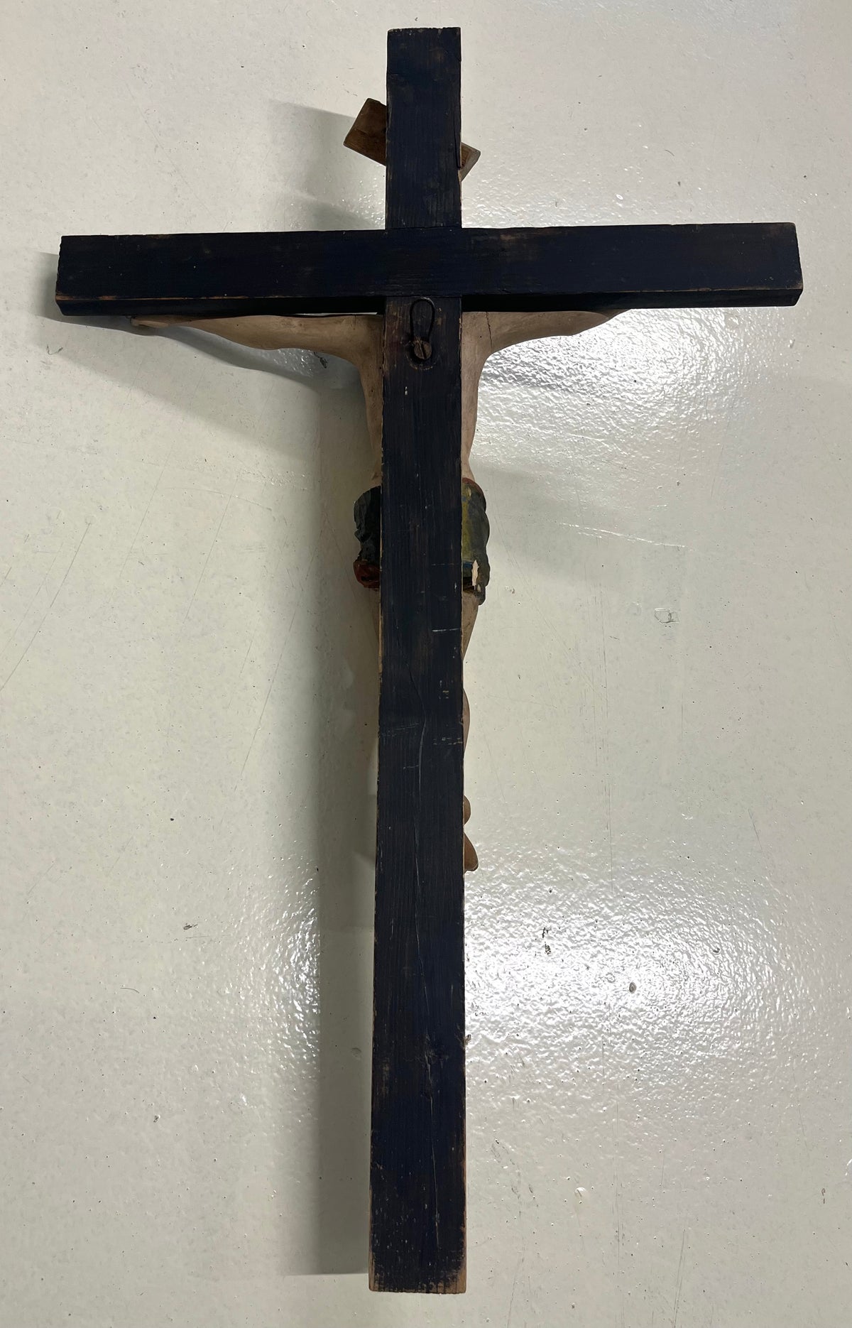 Crocifisso Antico in Legno Policromo – Artigianato Tirolese / Val Gardena, Fine '800