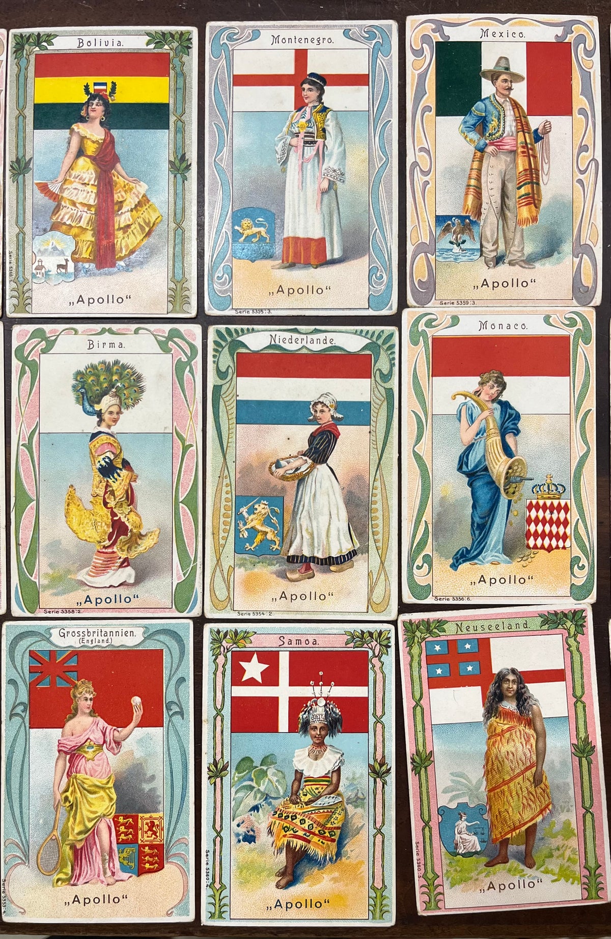 Lot of 19th-century advertising trade cards - Apollo Wien - Nations and Costumes of the World - Sammelbilder