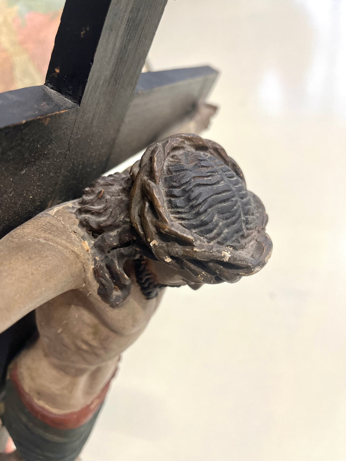 Crocifisso Antico in Legno Policromo – Artigianato Tirolese / Val Gardena, Fine '800